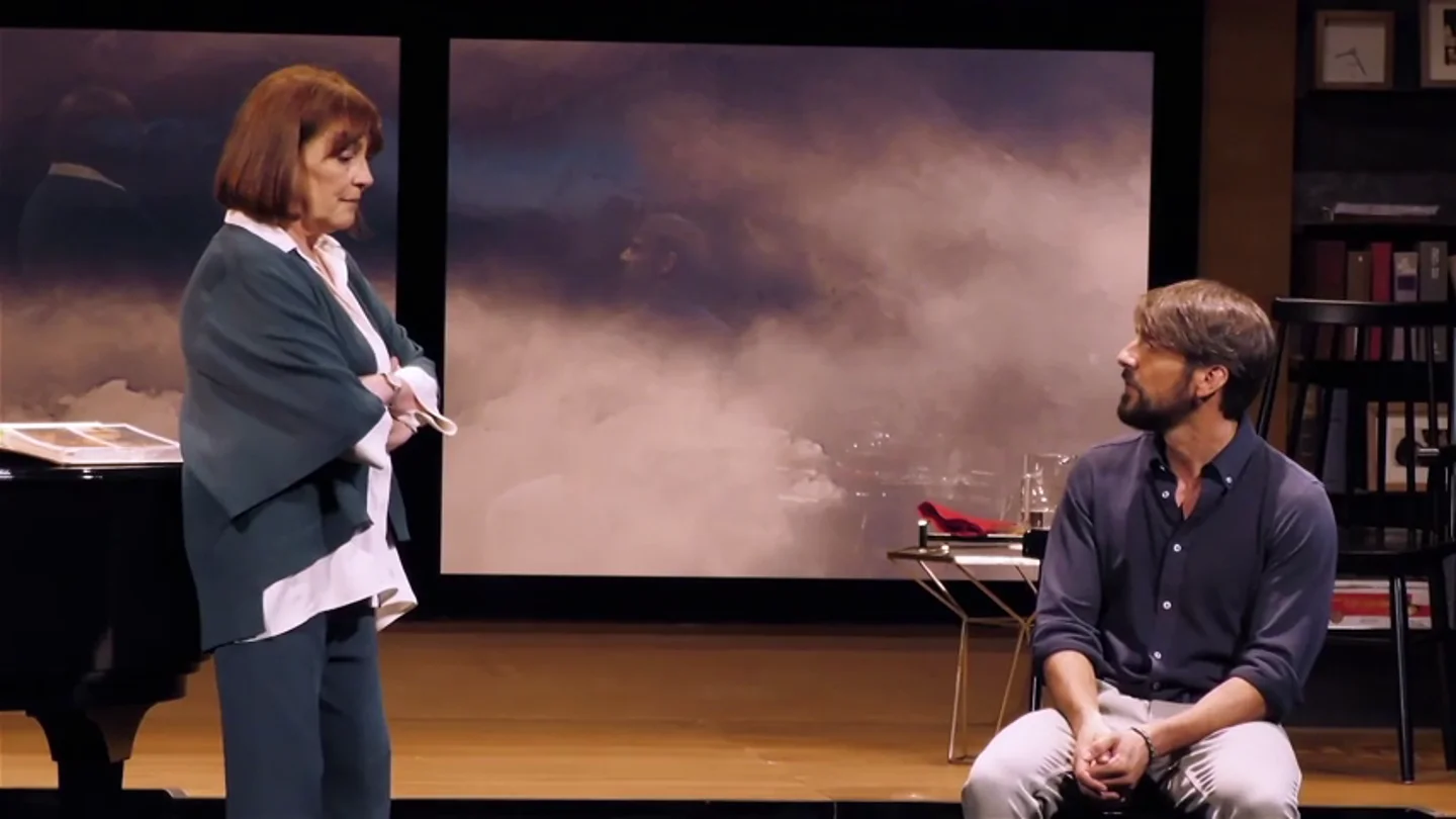 Carmen Maura y Félix Gómez en la obra de teatro 'Golondrina' Carmen Maura y Félix Gómez en la obra de teatro 'Golondrina'