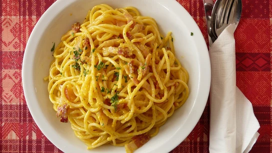 Imagen de un plato de carbonara Imagen de un plato de carbonara