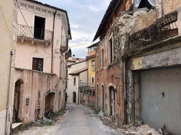 Vista de una calle de L'Aquila, capital de la región italiana de Abruzos, diez años después del terremoto de 2009. Vista de una calle de L'Aquila, capital de la región italiana de Abruzos, diez años después del terremoto de 2009.