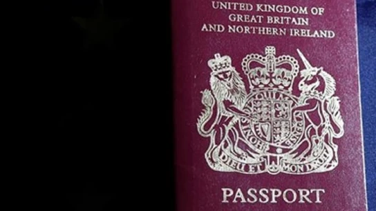 Imagen de archivo de un pasaporte de Reino Unido Imagen de archivo de un pasaporte de Reino Unido
