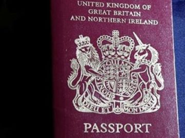 Imagen de archivo de un pasaporte de Reino Unido Imagen de archivo de un pasaporte de Reino Unido