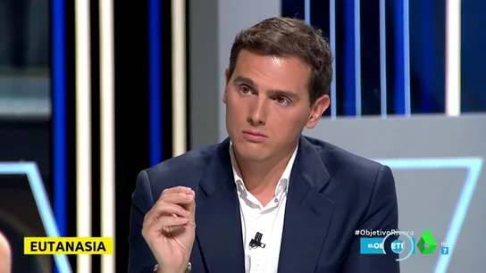 Albert Rivera pide al PP que "reflexione" sobre la eutanasia: "El sufrimiento no tiene ideología" Albert Rivera pide al PP que "reflexione" sobre la eutanasia: "El sufrimiento no tiene ideología"