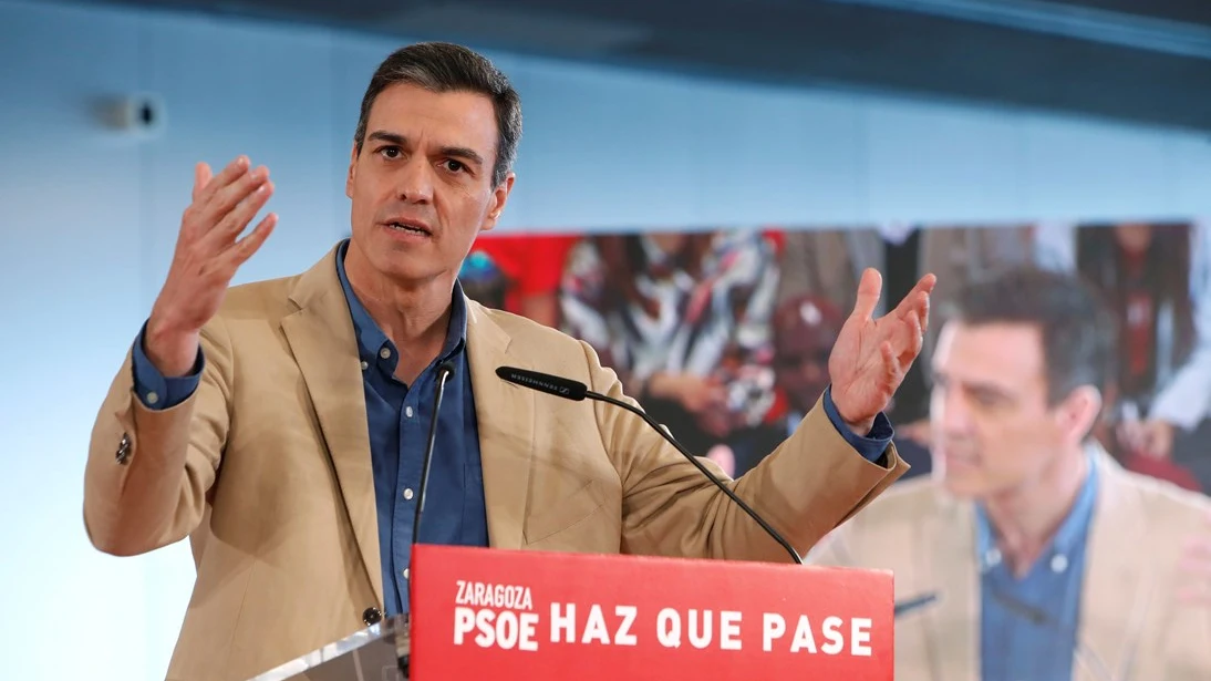 Pedro Sánchez en un acto de precampaña