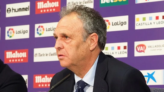 El técnico del Sevilla, Joaquín Caparrós El técnico del Sevilla, Joaquín Caparrós