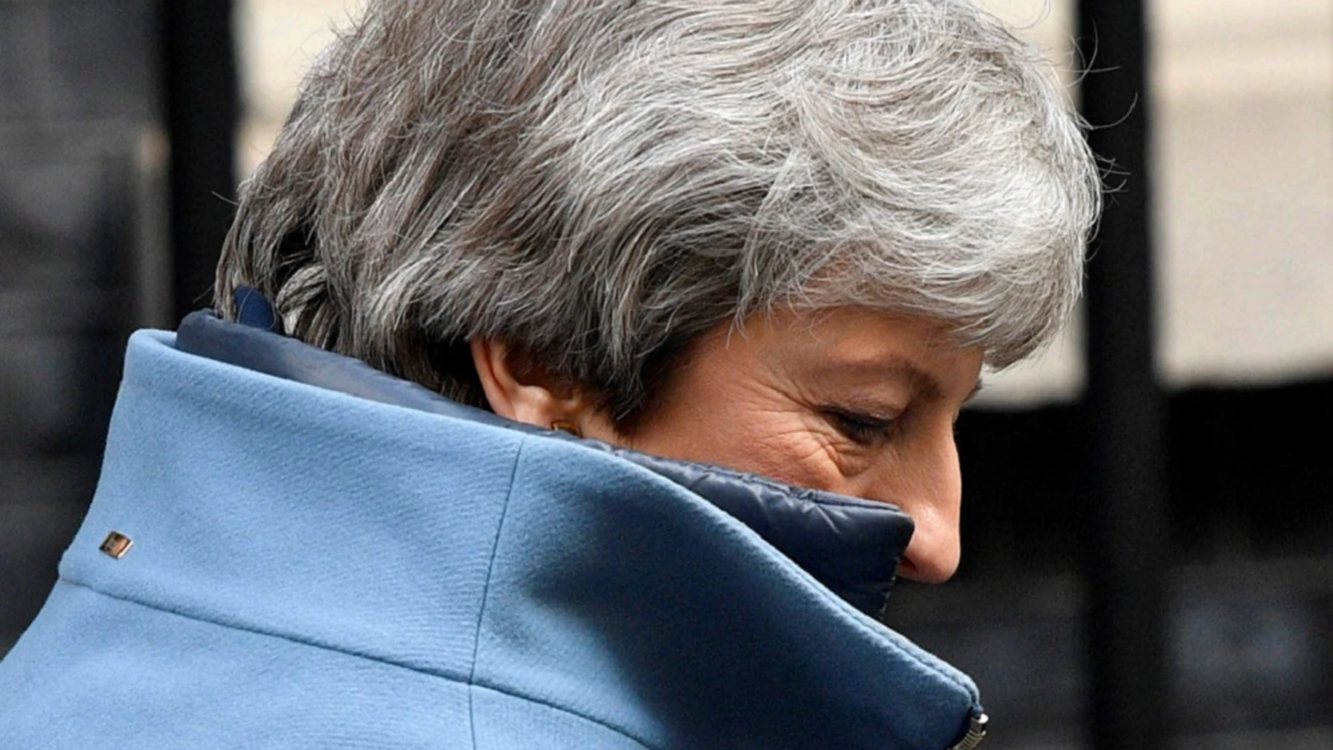 La primera ministra británica, Theresa May, sale de su residencia oficial en Londres (Reino Unido)