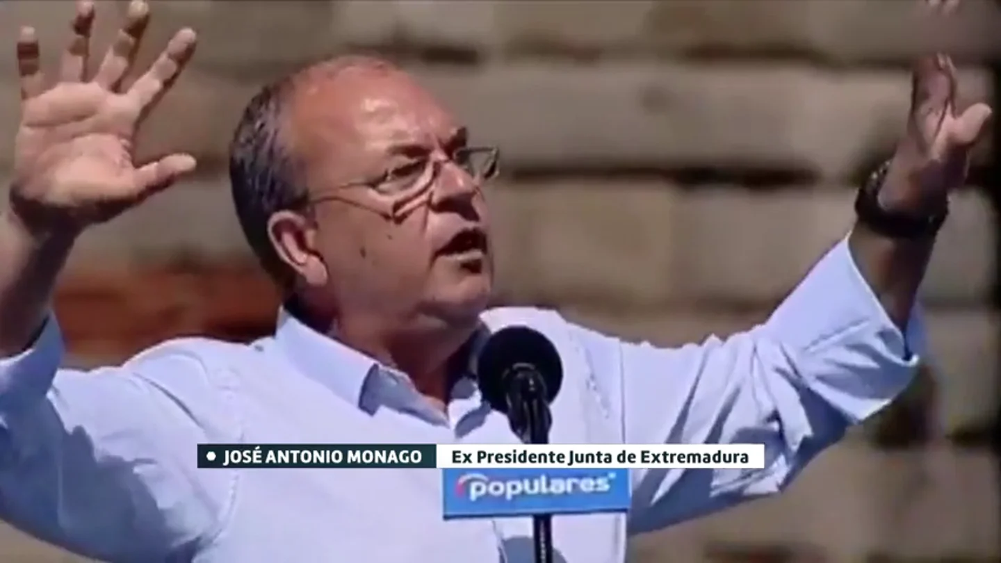 "A mí me gusta Camela": la sorprendente nueva arma electoral de Monago en un mitin del PP "A mí me gusta Camela": la sorprendente nueva arma electoral de Monago en un mitin del PP
