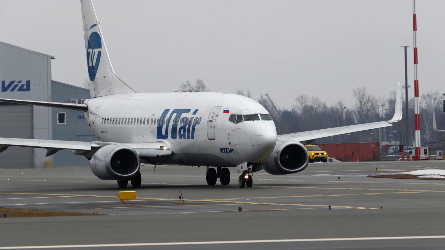 Un Boeing 737 de la compañía Utair Un Boeing 737 de la compañía Utair