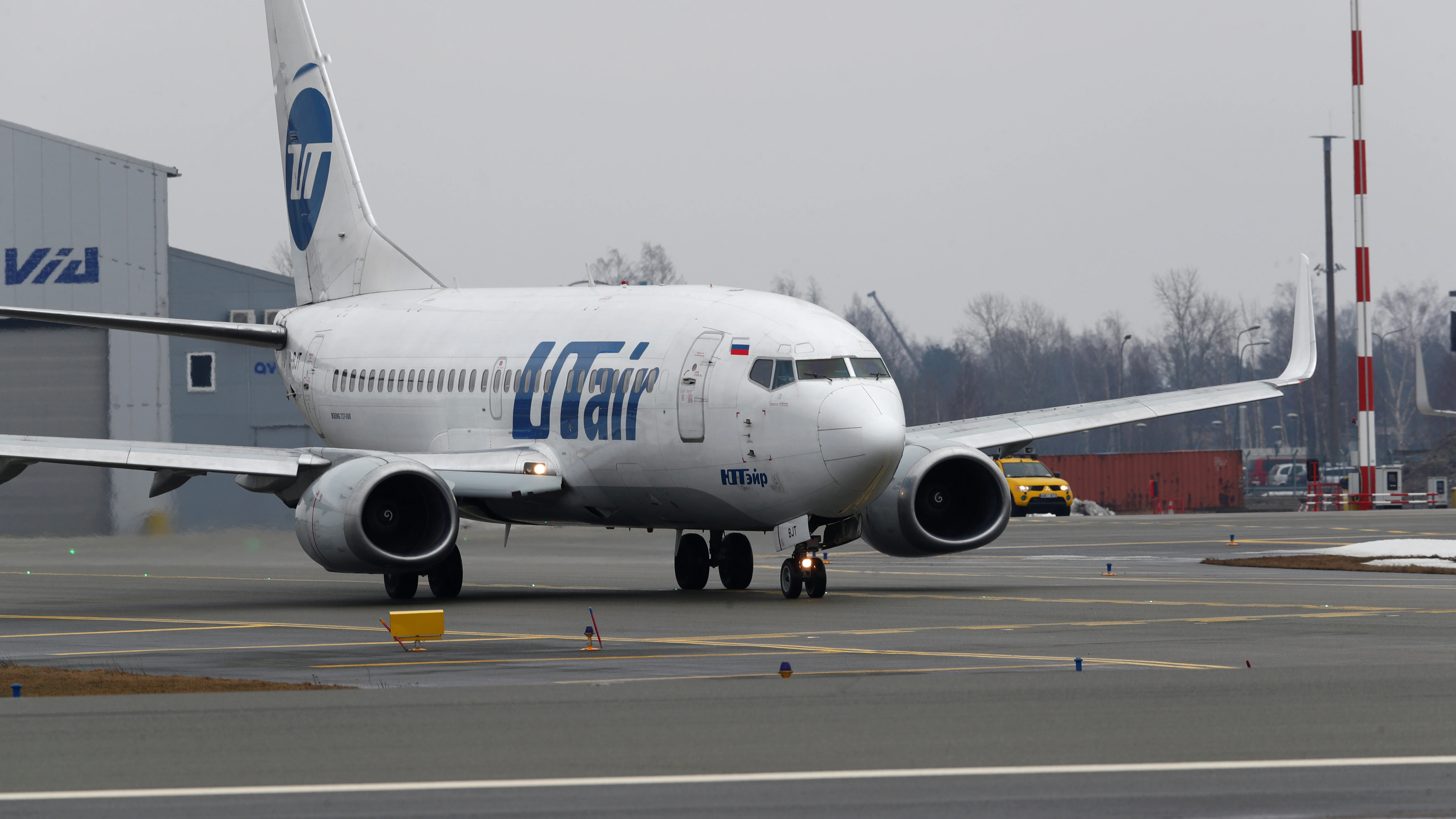 Un Boeing 737 de la compañía Utair Un Boeing 737 de la compañía Utair