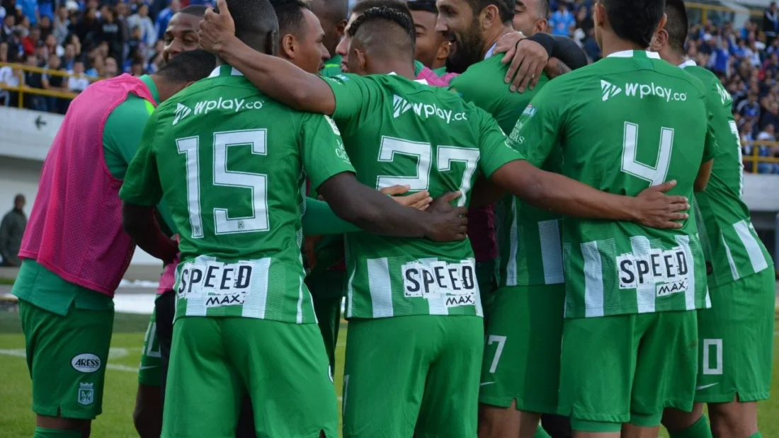 Los jugadores del Atlético Nacional celebran un gol