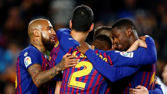 Los jugadores del Barcelona celebran un gol ante la Real Sociedad Los jugadores del Barcelona celebran un gol ante la Real Sociedad