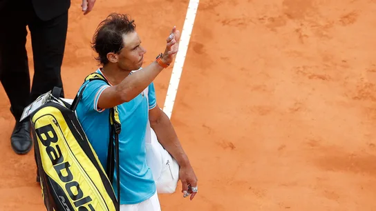 Rafa Nadal saluda al público de Montecarlo Rafa Nadal saluda al público de Montecarlo
