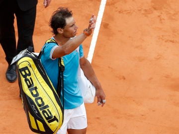 Rafa Nadal saluda al público de Montecarlo Rafa Nadal saluda al público de Montecarlo