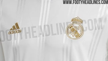 Detalle del escudo de la camiseta retro del Real Madrid