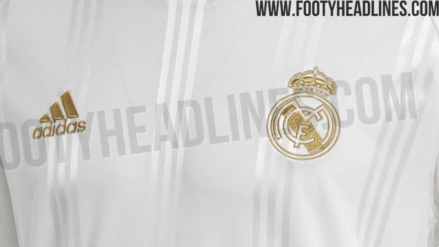 Detalle del escudo de la camiseta retro del Real Madrid Detalle del escudo de la camiseta retro del Real Madrid