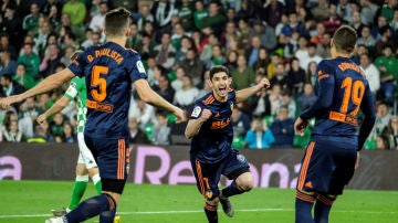 Guedes celebra un gol con el Valencia