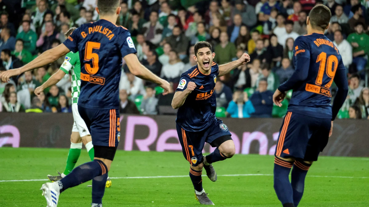 Guedes celebra un gol con el Valencia