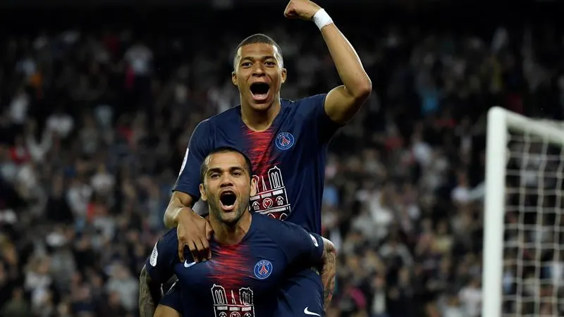 Mbappé celebra el título de la Ligue 1