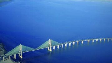 Puente de Vasco de Gama