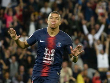 Kylian MBappé celebra un gol ante el Mónaco Kylian MBappé celebra un gol ante el Mónaco