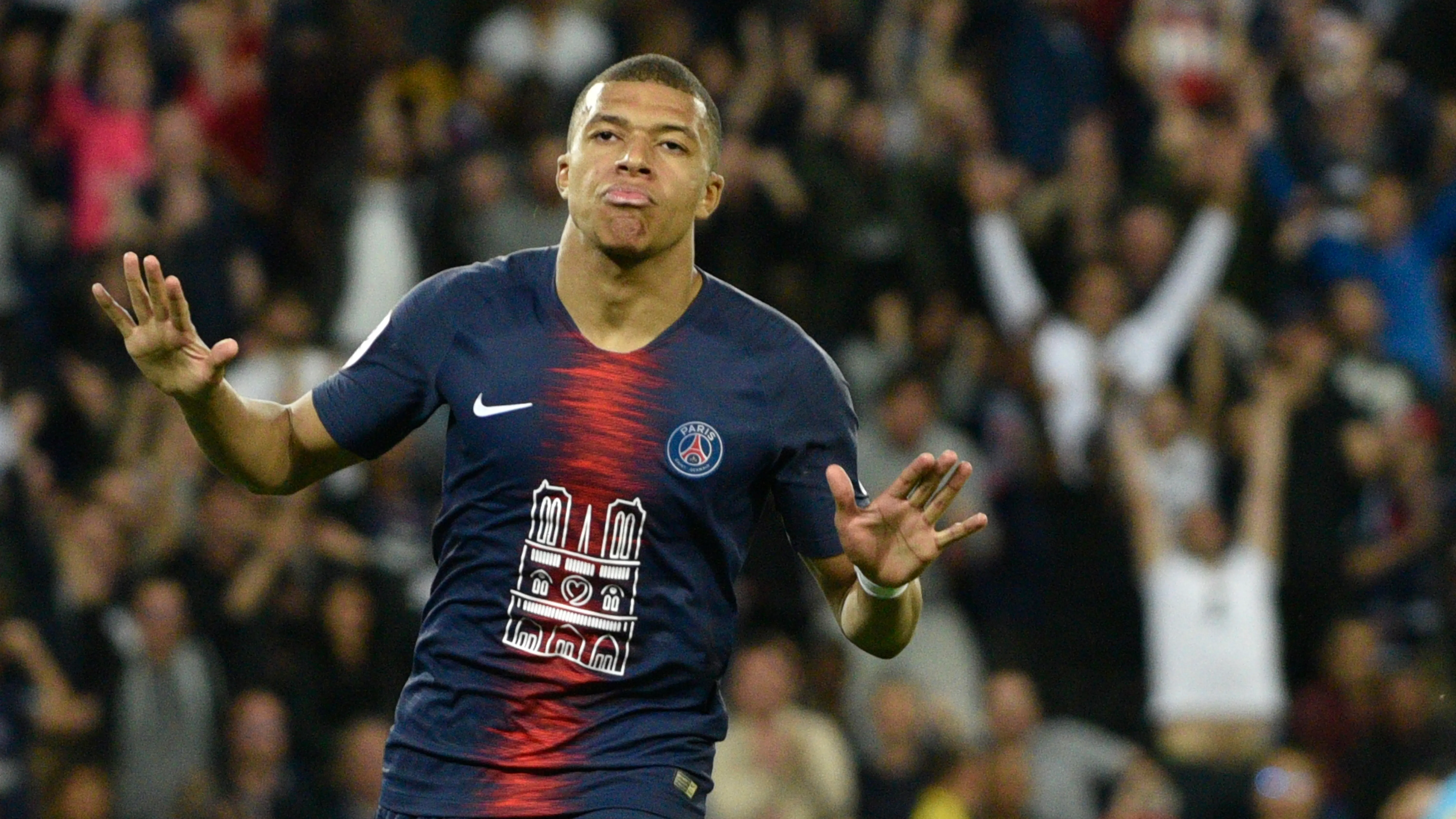 Kylian MBappé celebra un gol ante el Mónaco