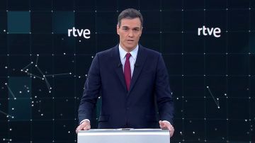 Debate electoral TVE | El primer minuto de Pedro Sánchez: "¿Queremos que España siga avanzando o que retroceda el 28 de Abril?"