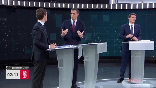 Sánchez, a Casado y Rivera: "Díganles a sus amigos ausentes de la ultraderecha que el vientre de una mujer no es un taxi y no se alquila" Sánchez, a Casado y Rivera: "Díganles a sus amigos ausentes de la ultraderecha que el vientre de una mujer no es un taxi y no se alquila"