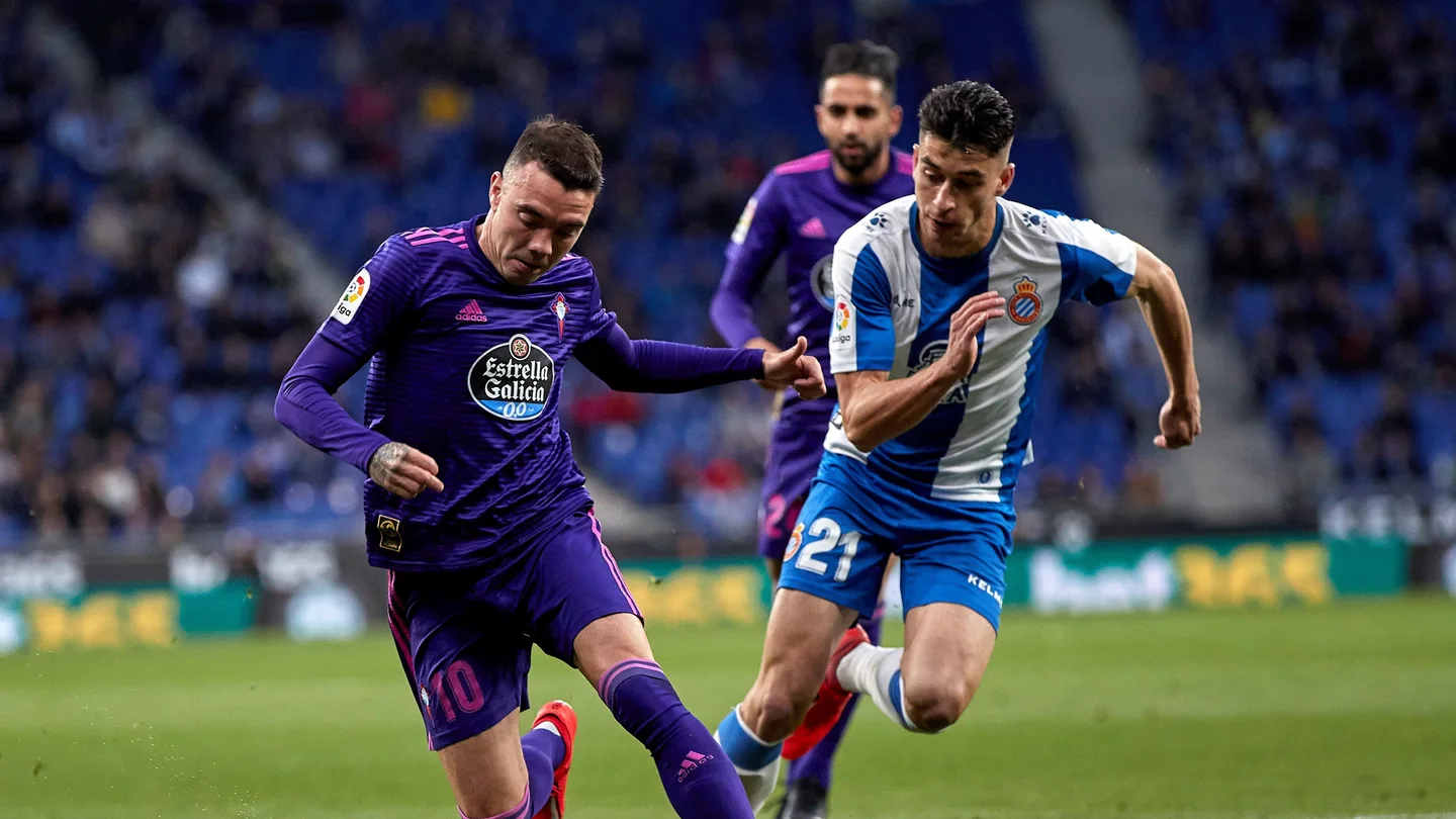 Iago Aspas conduce el balón en el partido frente al Espanyol Iago Aspas conduce el balón en el partido frente al Espanyol