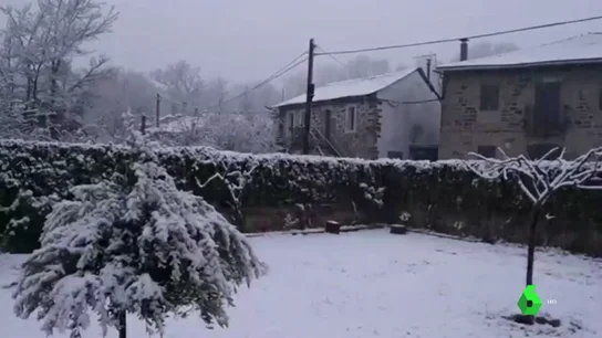 Vuelve la nieve invernal en primavera: baja la cota hasta los 700 metros Vuelve la nieve invernal en primavera: baja la cota hasta los 700 metros