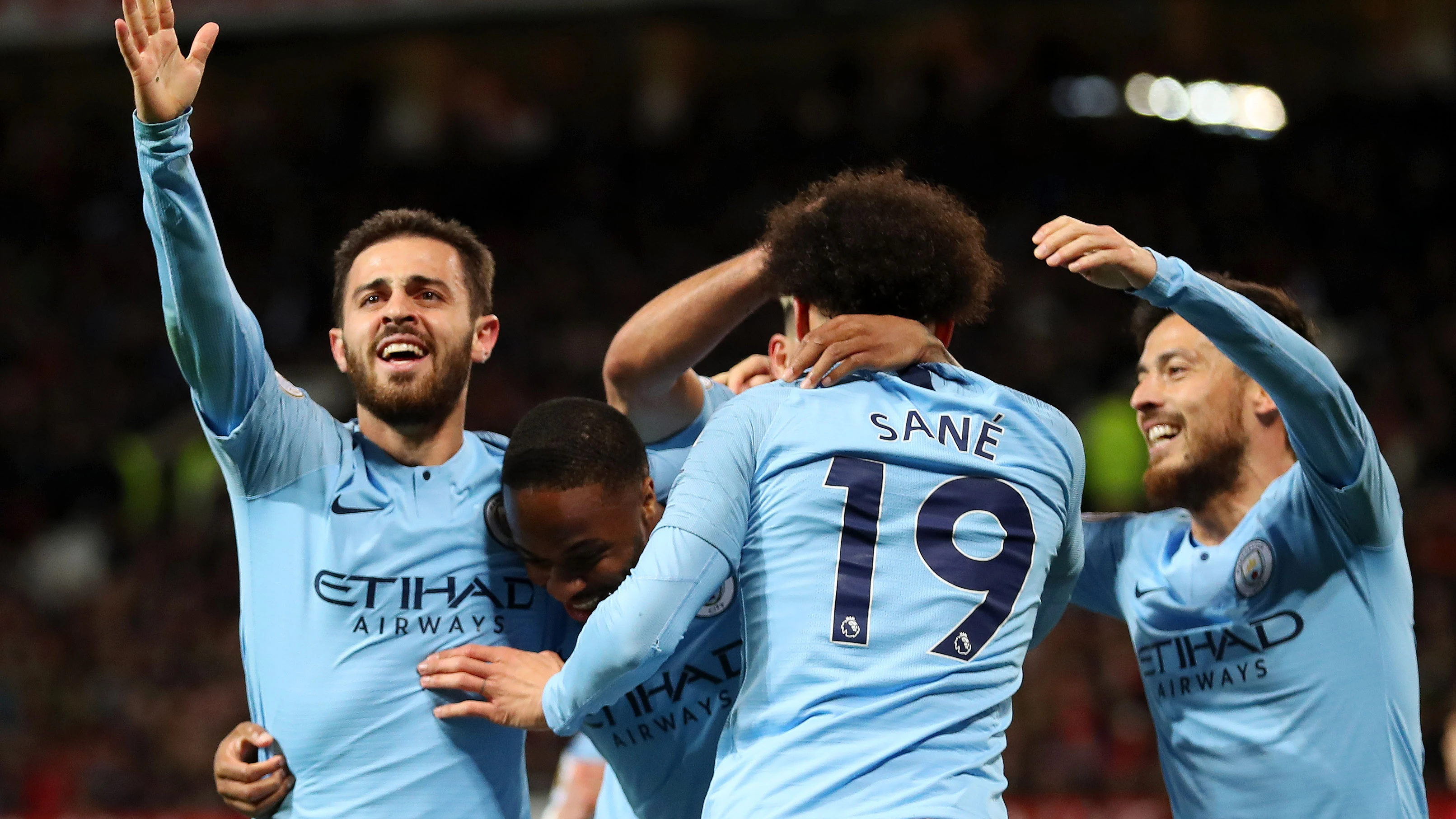 Los futbolistas del Manchester City celebran un gol