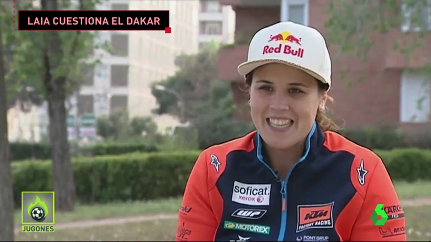 Laia Sanz habla sobre el Dakar en Arabia Saudí: "Es algo que choca, las mujeres lo deben tener muy complicado" Laia Sanz habla sobre el Dakar en Arabia Saudí: "Es algo que choca, las mujeres lo deben tener muy complicado"