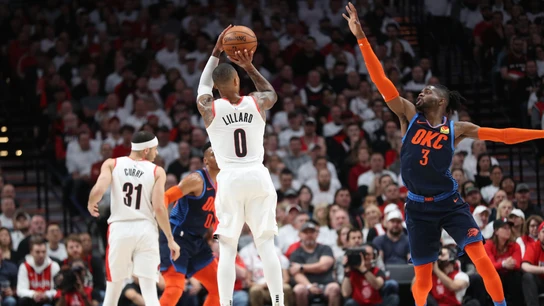 El triplazo de Damian Lillard El triplazo de Damian Lillard