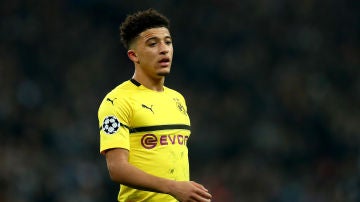 Jadon Sancho durante un partido con el Borussia Dortmund