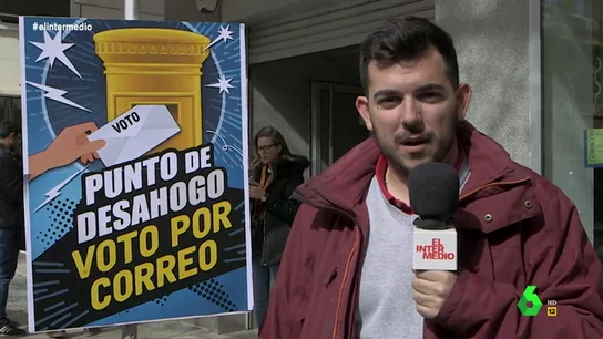 Las quejas de los que han aguantado largas colas para poder votar: "Nos han puesto muchas trabas con algo tan importante como la democracia" Las quejas de los que han aguantado largas colas para poder votar: "Nos han puesto muchas trabas con algo tan importante como la democracia"