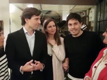 Charla con antiguos compañeros de Pablo Montesinos: "Este año nos vamos a Galicia a buscar a Mariano Rajoy" Charla con antiguos compañeros de Pablo Montesinos: "Este año nos vamos a Galicia a buscar a Mariano Rajoy"