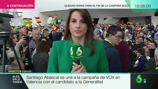 Abucheos y gritos de "fuera, fuera" a una periodista de laSexta durante un acto de Vox en Valencia Abucheos y gritos de "fuera, fuera" a una periodista de laSexta durante un acto de Vox en Valencia