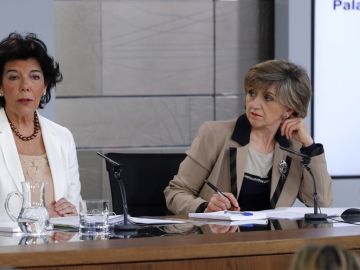 La portavoz del Gobierno y ministra de Educación, Isabel Celaá, y la ministra de Sanidad, María Luisa Carcedo La portavoz del Gobierno y ministra de Educación, Isabel Celaá, y la ministra de Sanidad, María Luisa Carcedo