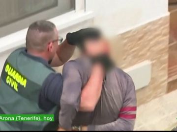 Imagen del detenido por asesinar a su mujer y a su hijo en Tenerife Imagen del detenido por asesinar a su mujer y a su hijo en Tenerife