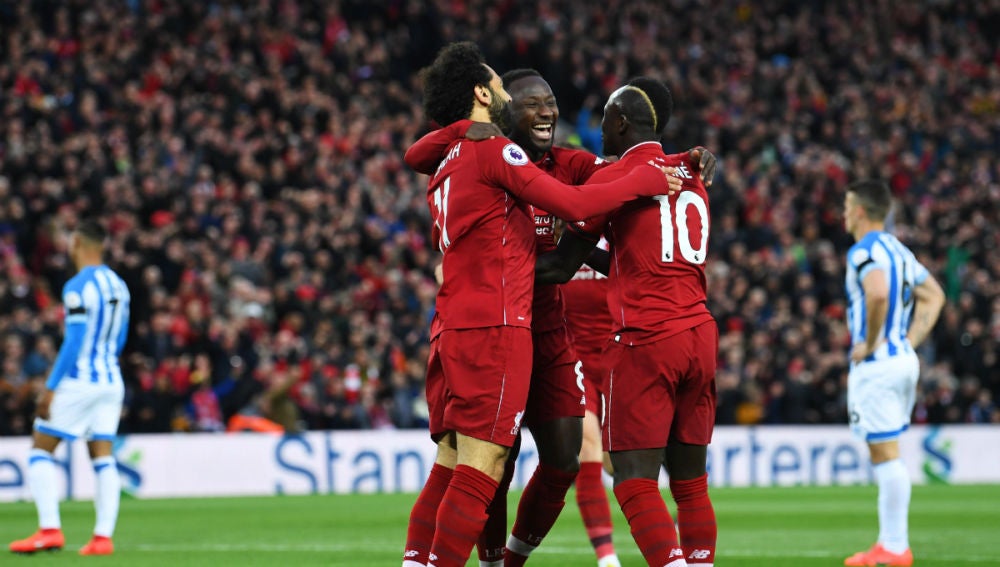 El Liverpool celebra un gol