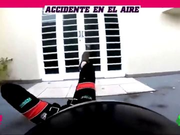 El riesgo de saltar en paracaídas en plena ciudad: ojo a dónde aterrizó este paracaidista El riesgo de saltar en paracaídas en plena ciudad: ojo a dónde aterrizó este paracaidista