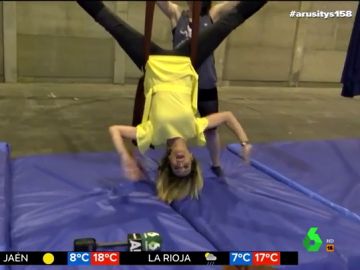 Bea Jarrín sorprende con unas espectaculares acrobacias en la presentación del festival Mulafest Bea Jarrín sorprende con unas espectaculares acrobacias en la presentación del festival Mulafest