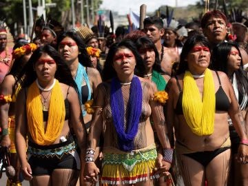 Indios de diversas tribus protestan contra las políticas del Gobierno de Jair Bolsonaro Indios de diversas tribus protestan contra las políticas del Gobierno de Jair Bolsonaro