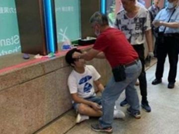 Imagen del joven agredido tras gritar spoilers de 'Avengers: Endgame' a la salida de un cine en Hong Kong Imagen del joven agredido tras gritar spoilers de 'Avengers: Endgame' a la salida de un cine en Hong Kong