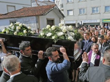 Multitudinario adiós a los dos jóvenes gallegos asesinados en Sri Lanka Multitudinario adiós a los dos jóvenes gallegos asesinados en Sri Lanka