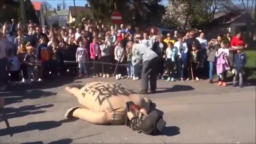 'Quema de Judas': retoman la tradición en un pueblo polaco y la tachan de antisemita