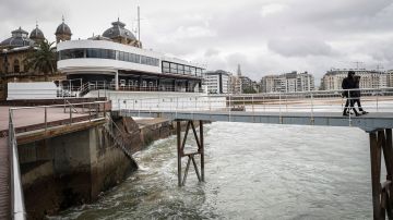 Vista del exterior de una conocida discoteca de San Sebastián donde se ha producido una pelea