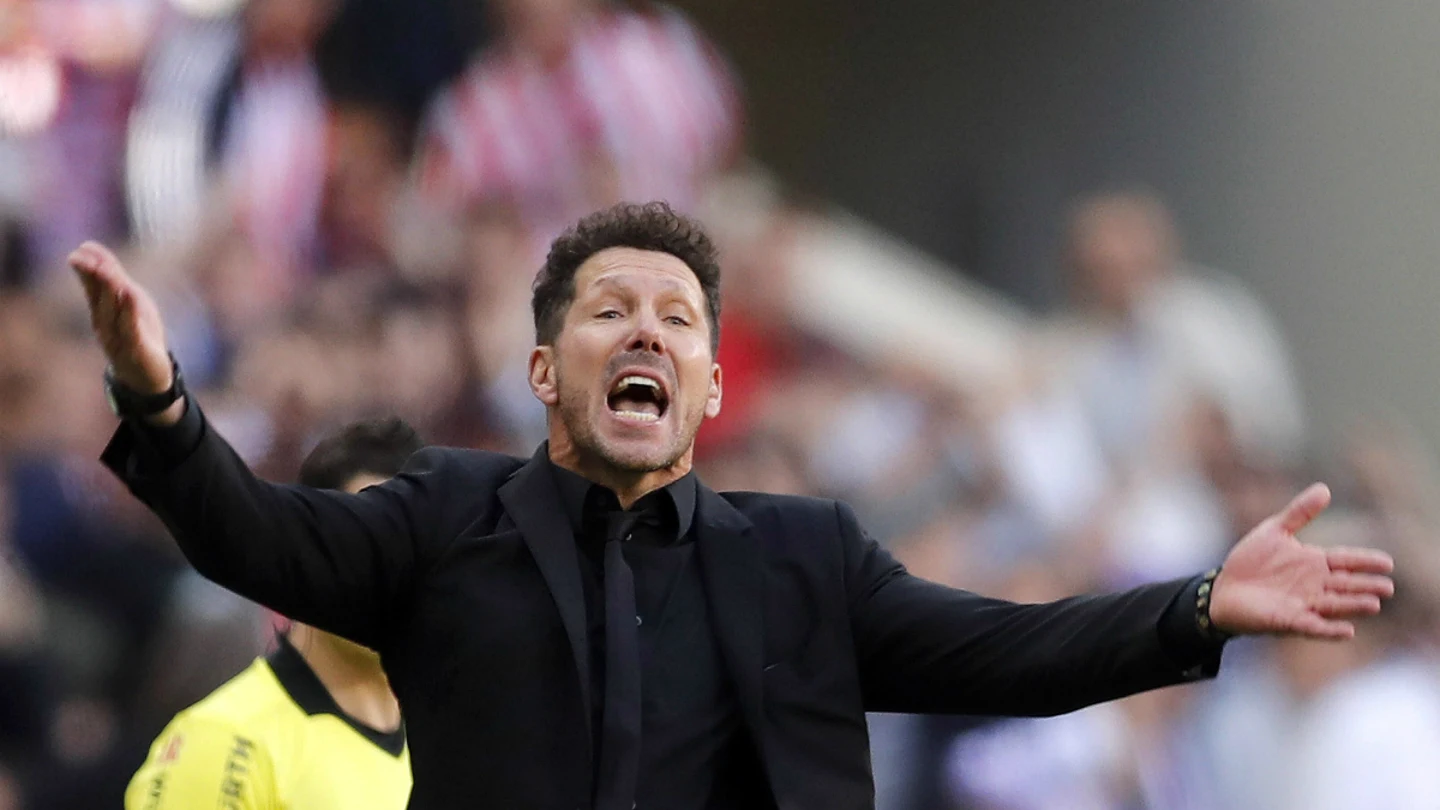 Diego Simeone, dando instrucciones Diego Simeone, dando instrucciones