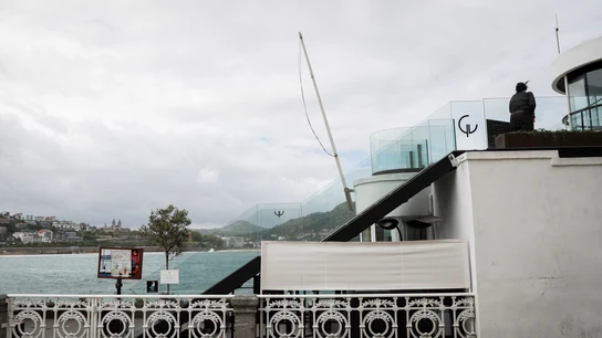 Vista del exterior de una conocida discoteca de San Sebastián donde se ha producido una pelea Vista del exterior de una conocida discoteca de San Sebastián donde se ha producido una pelea