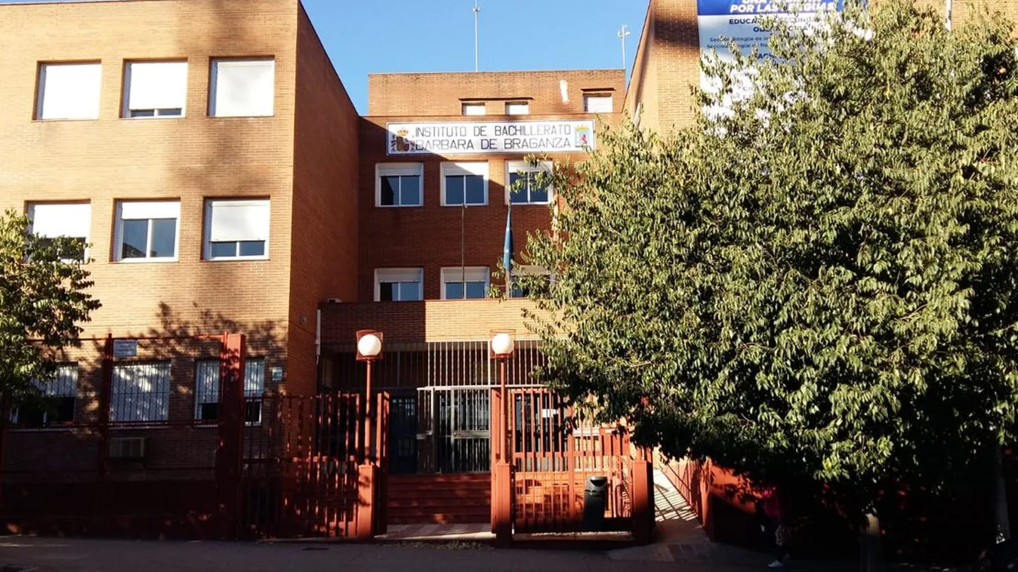 Instituto Bárbara de Braganza de Badajoz Instituto Bárbara de Braganza de Badajoz