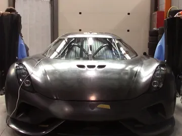 Crash Test del Koenigsegg Hypercar cerca de Barcelona Crash Test del Koenigsegg Hypercar cerca de Barcelona