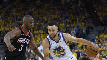 Chris Paul con Curry en el primer partido de semifinales